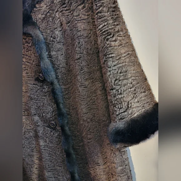 Sycamore Aristocrat Vintage 1970's Brown Faux Fur Women's Coat - Picture 6 of 12